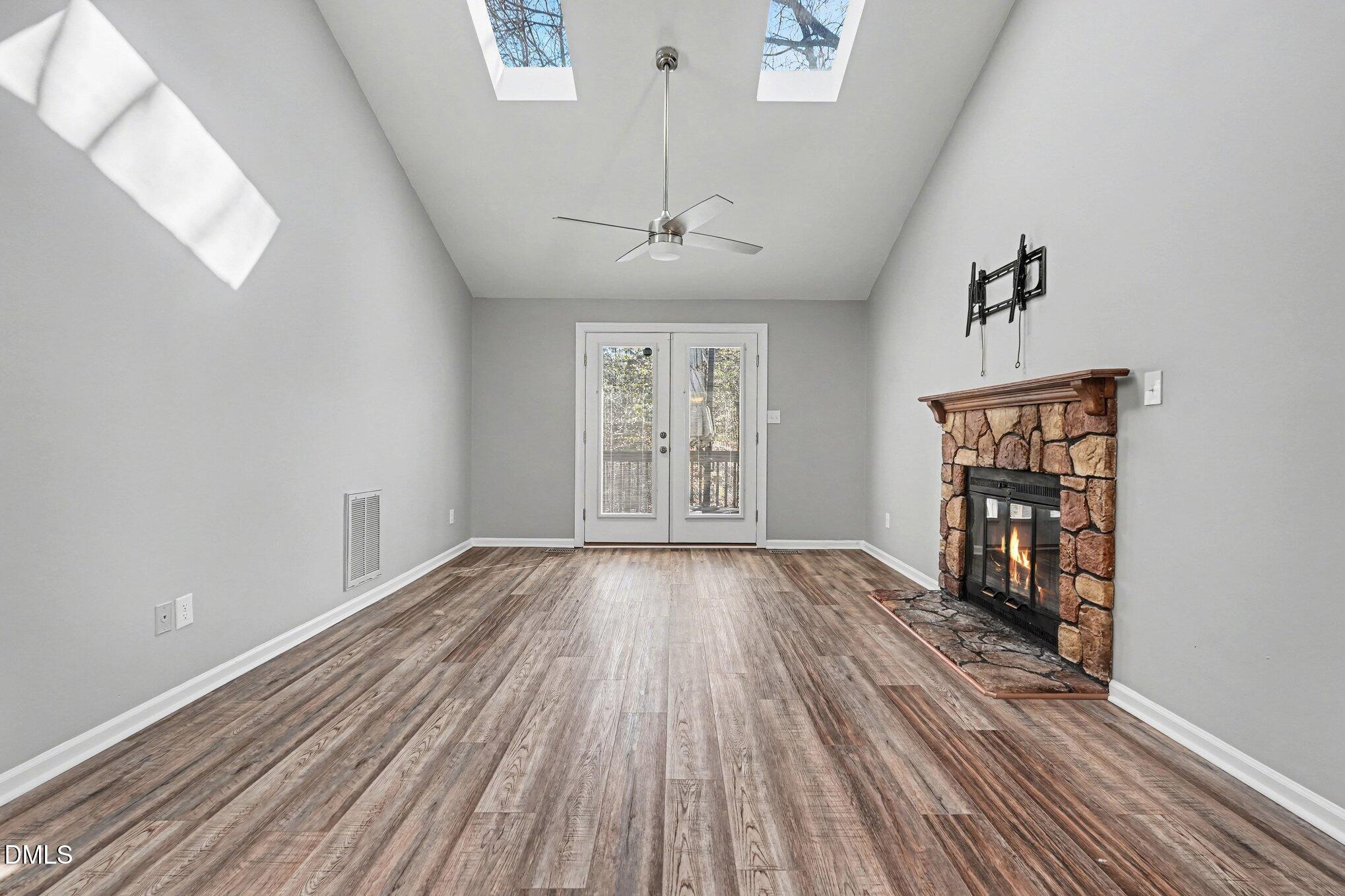 1631 Roanoke Street Raleigh, NC 27606 - Photo 7 of 22 Family Room