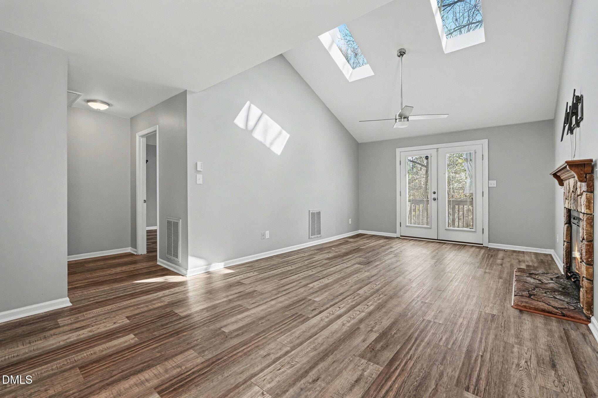 1631 Roanoke Street Raleigh, NC 27606 - Photo 8 of 22 Family Room