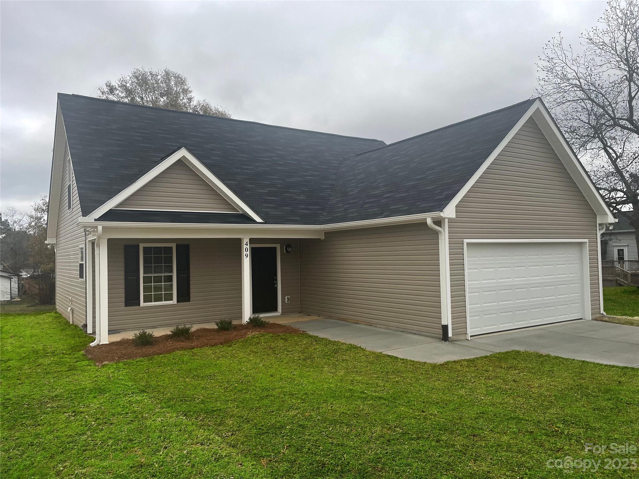409 South Maple Street, Unit B, Pageland, SC 29728 Compass