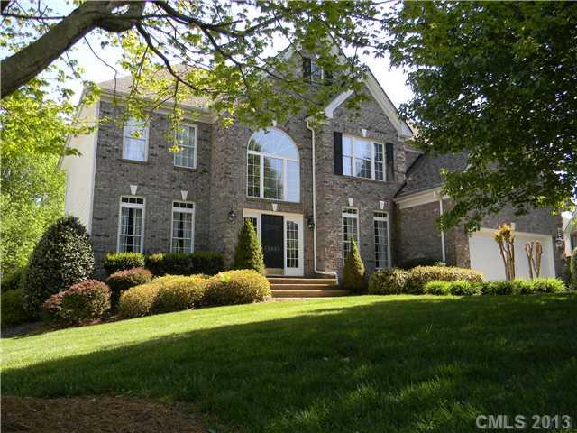 11806 Farnborough Road Huntersville, NC 28078 - Photo 1 of 16 Gallery Image 1