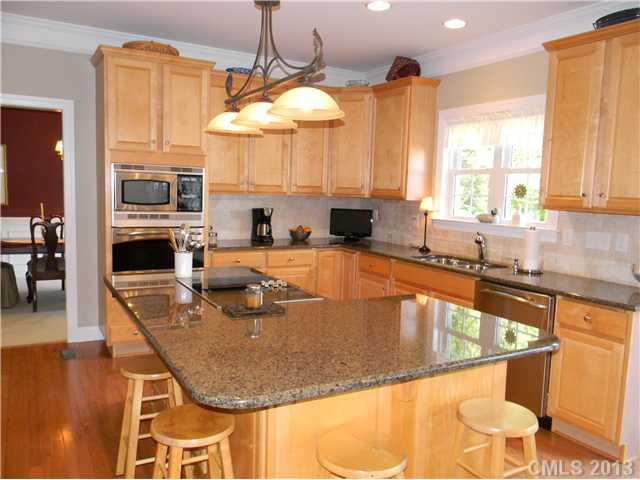 11806 Farnborough Road Huntersville, NC 28078 - Photo 7 of 16 Gallery Image 7