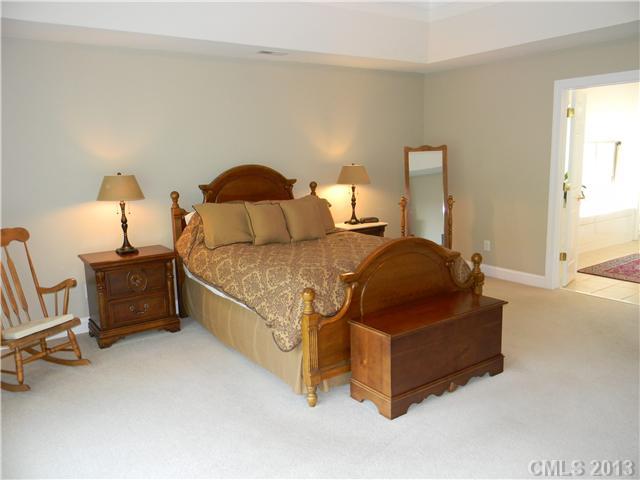 11806 Farnborough Road Huntersville, NC 28078 - Photo 10 of 16 Gallery Image 10