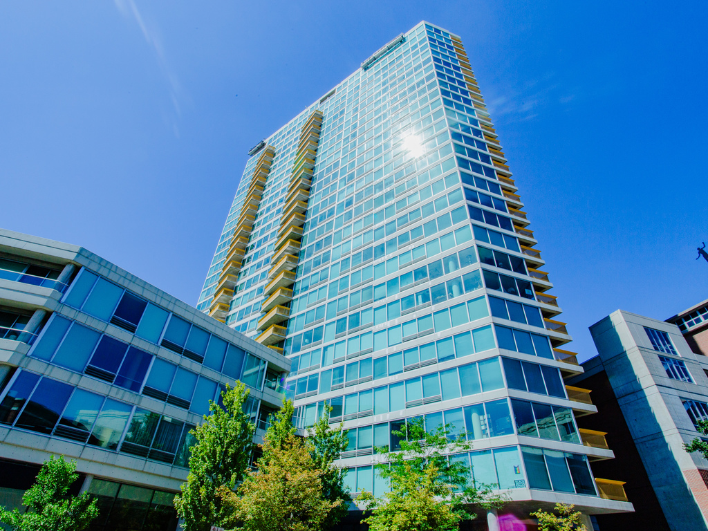 1720 Maple Avenue, Unit 660 Evanston, IL 60201 - Photo 1 of 16 a view of a tall building