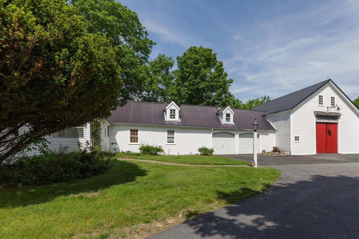 2 Raymond Road Deerfield, NH 03037 - Photo 3 of 53