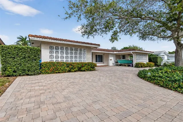 $3,200 | 2125 Northeast 56th Court, Fort Lauderdale, FL 33308