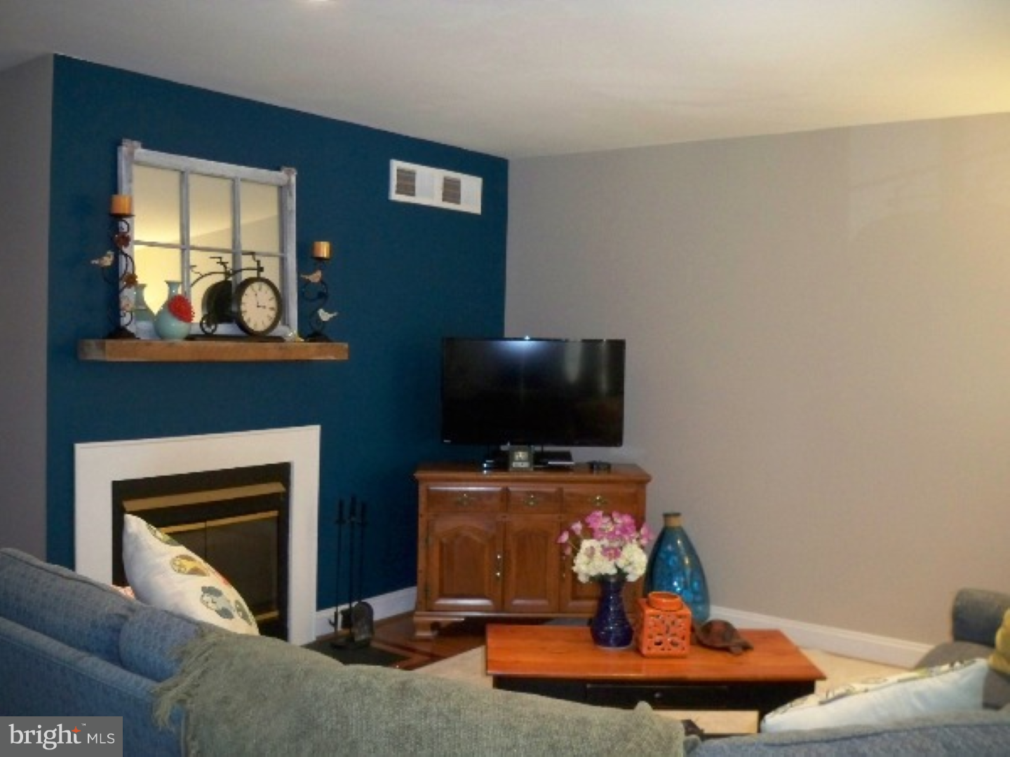 1057 Boot Road West Chester, PA 19380 - Photo 4 of 25 Living Room