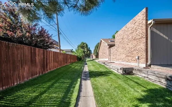 $272,500 | 2106 Chatalet Lane, Unit I, Pueblo, CO 81005