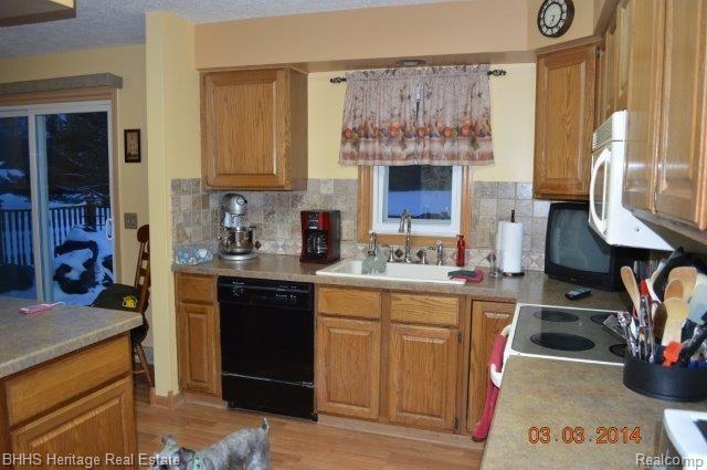 7775 West Coon Lake Road Gregory, MI 48137 - Photo 8 of 32 32469.jpg