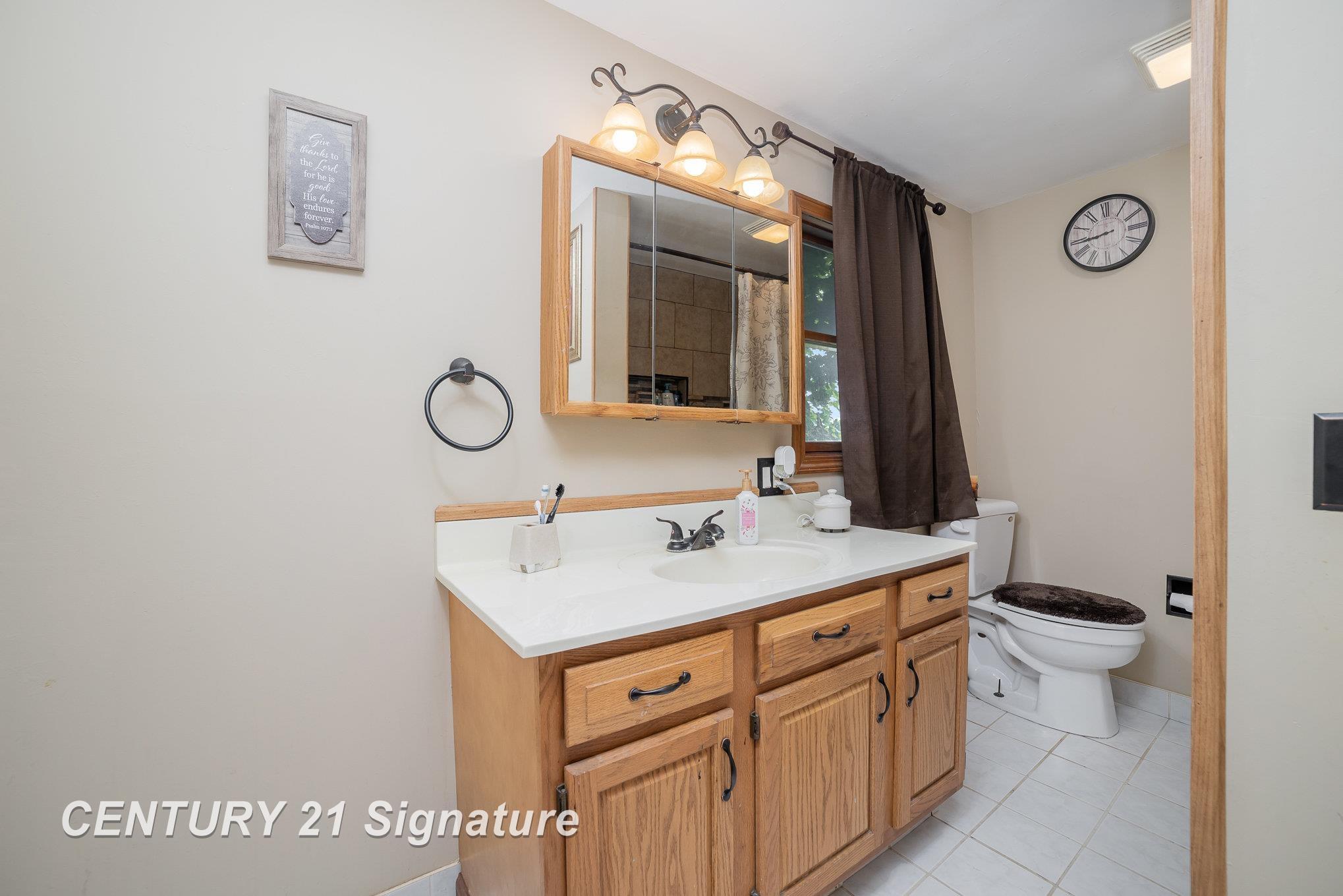 232 South Hemlock Road Hemlock, MI 48626 - Photo 15 of 27
