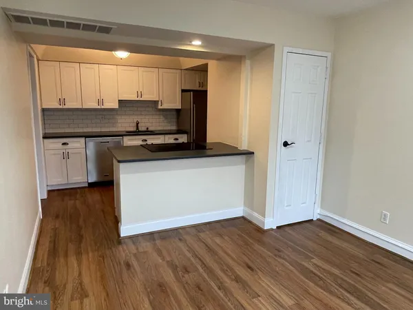 $2,300 | 121 East Chelsea Circle, Newtown Square, PA 19073