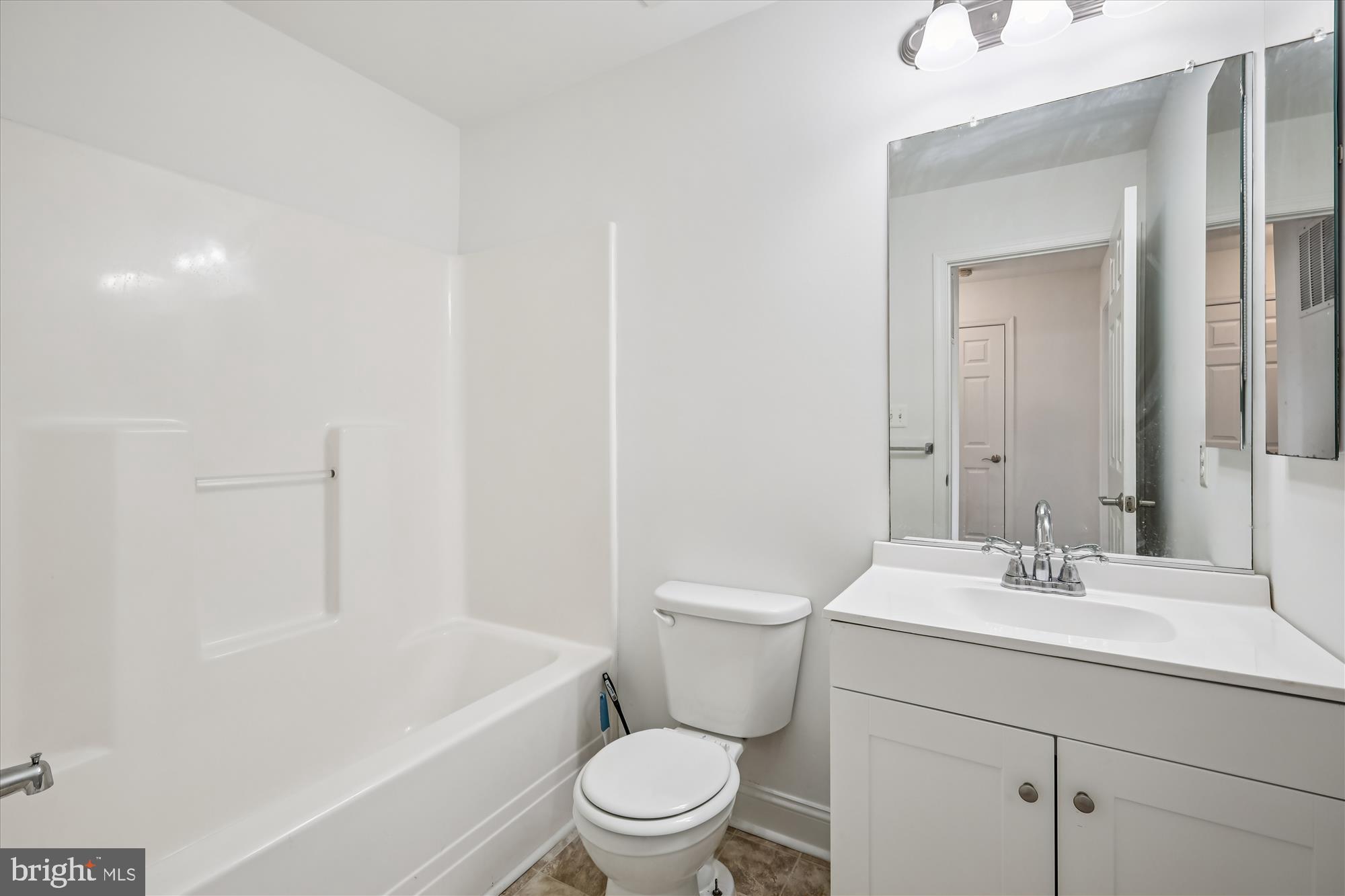 402 Ruddy Duck Court Cambridge, MD 21613 - Photo 23 of 47 Hall Bath