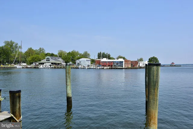 $199,900 | 402 Ruddy Duck Court, Cambridge, MD 21613