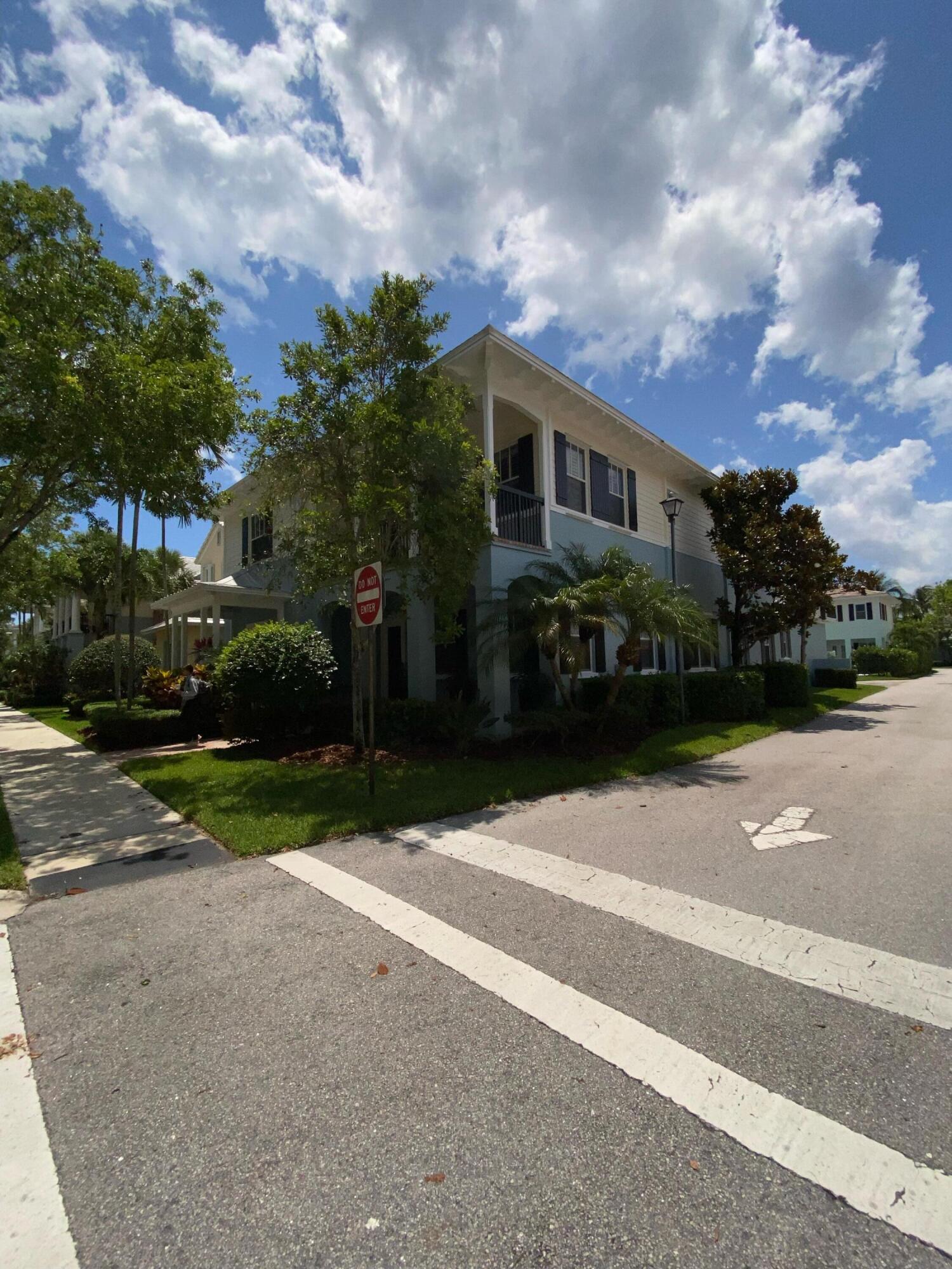 110 Inkberry Drive Jupiter, FL 33458 - Photo 3 of 40 Side view corner lot