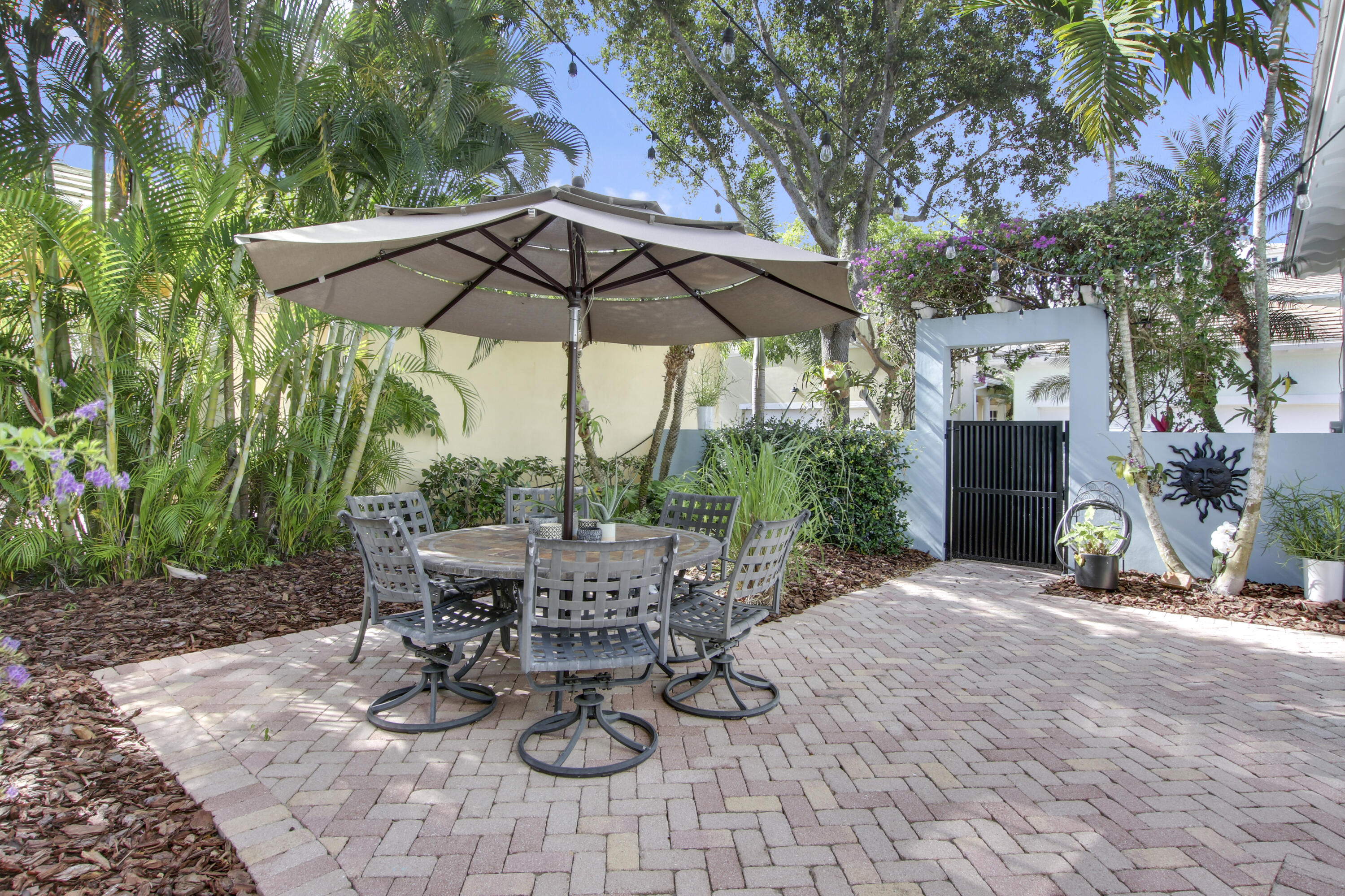 110 Inkberry Drive Jupiter, FL 33458 - Photo 36 of 40 Courtyard