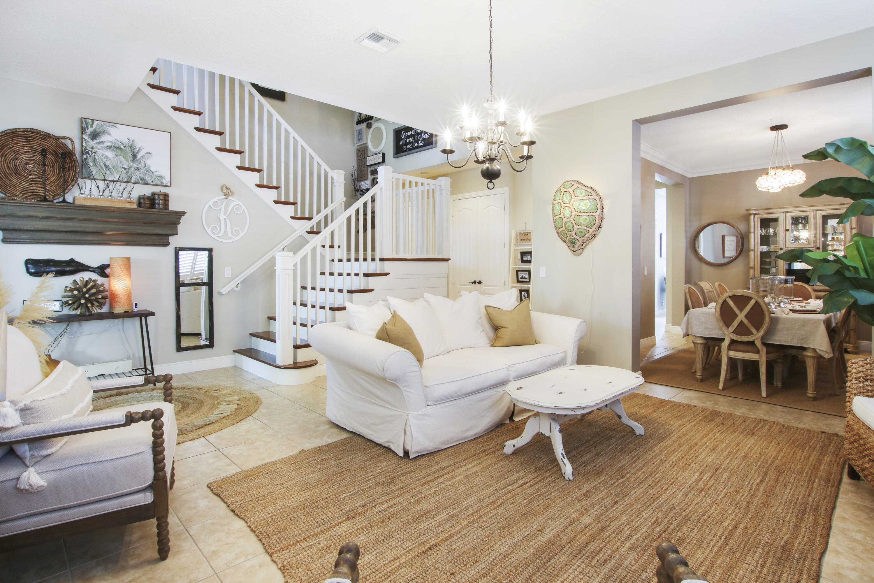 110 Inkberry Drive Jupiter, FL 33458 - Photo 5 of 40 Living room