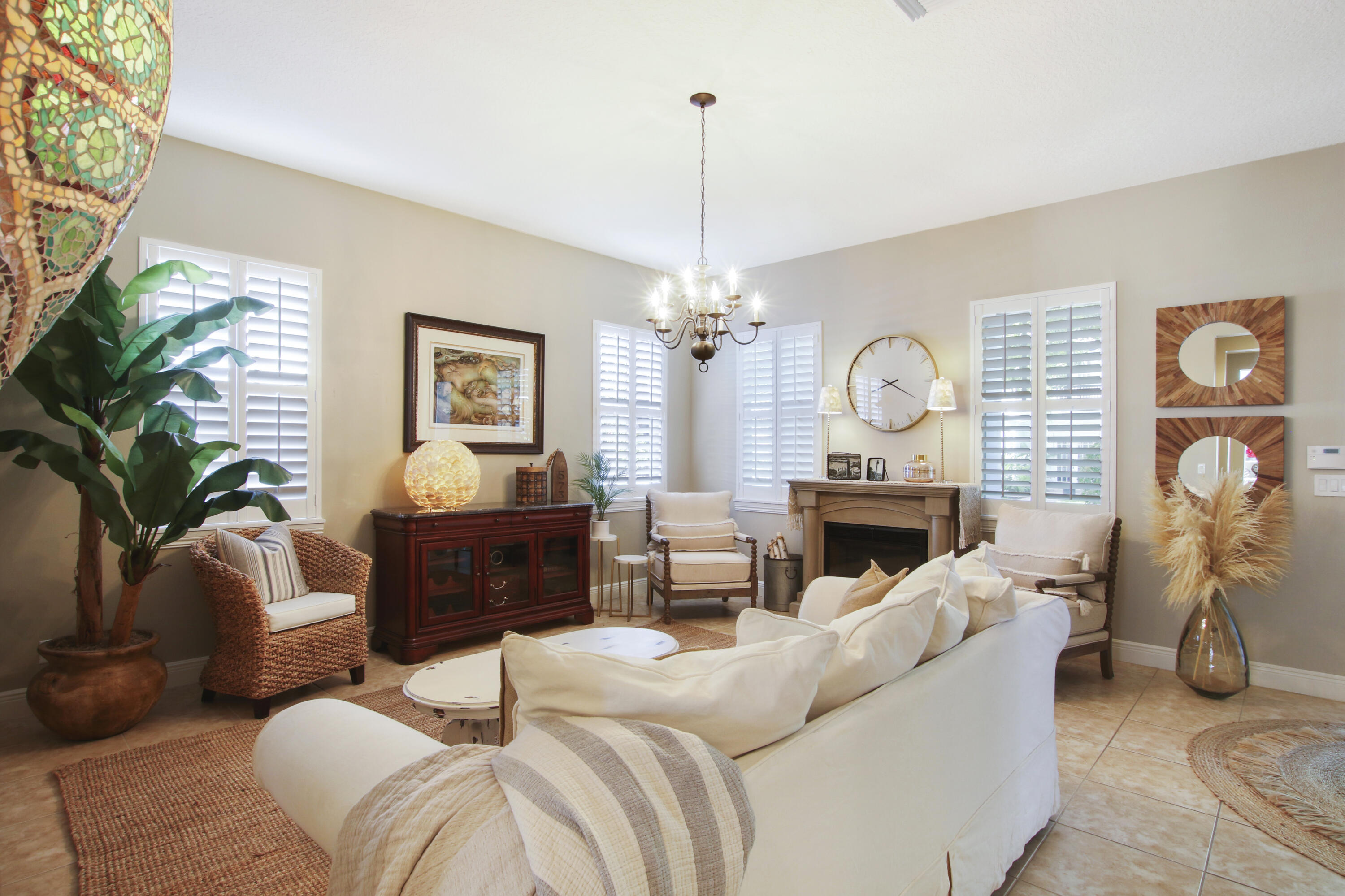 110 Inkberry Drive Jupiter, FL 33458 - Photo 7 of 40 Living room