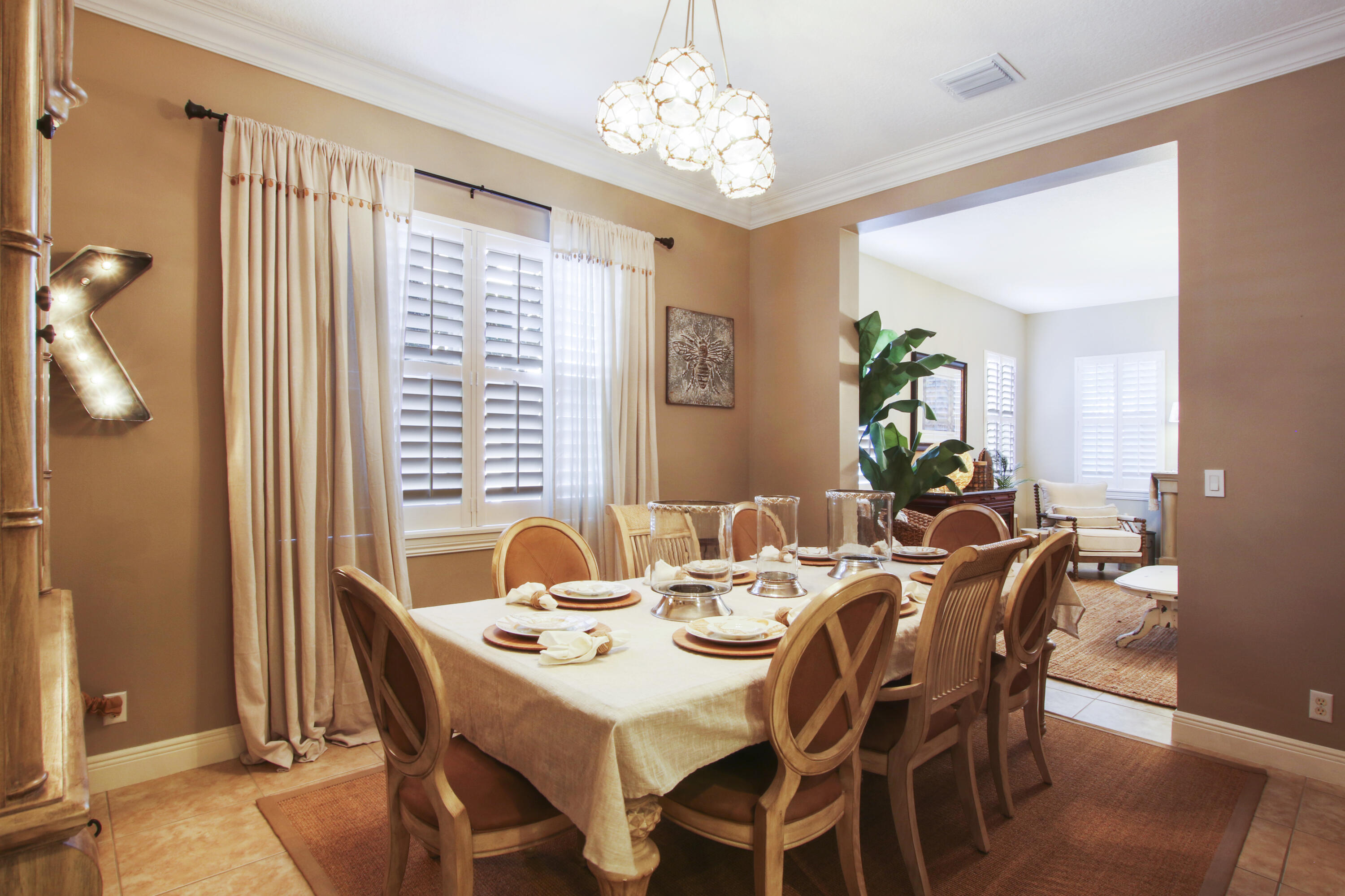 110 Inkberry Drive Jupiter, FL 33458 - Photo 9 of 40 Dining room