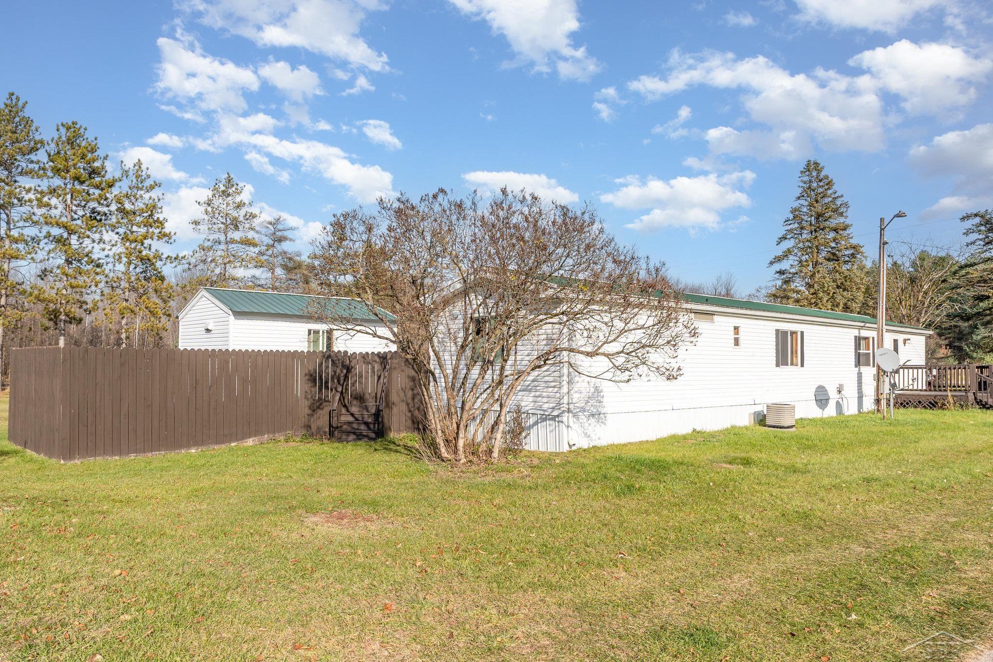 3532 South 10 Mile Road Breckenridge, MI 48615 - Photo 27 of 33