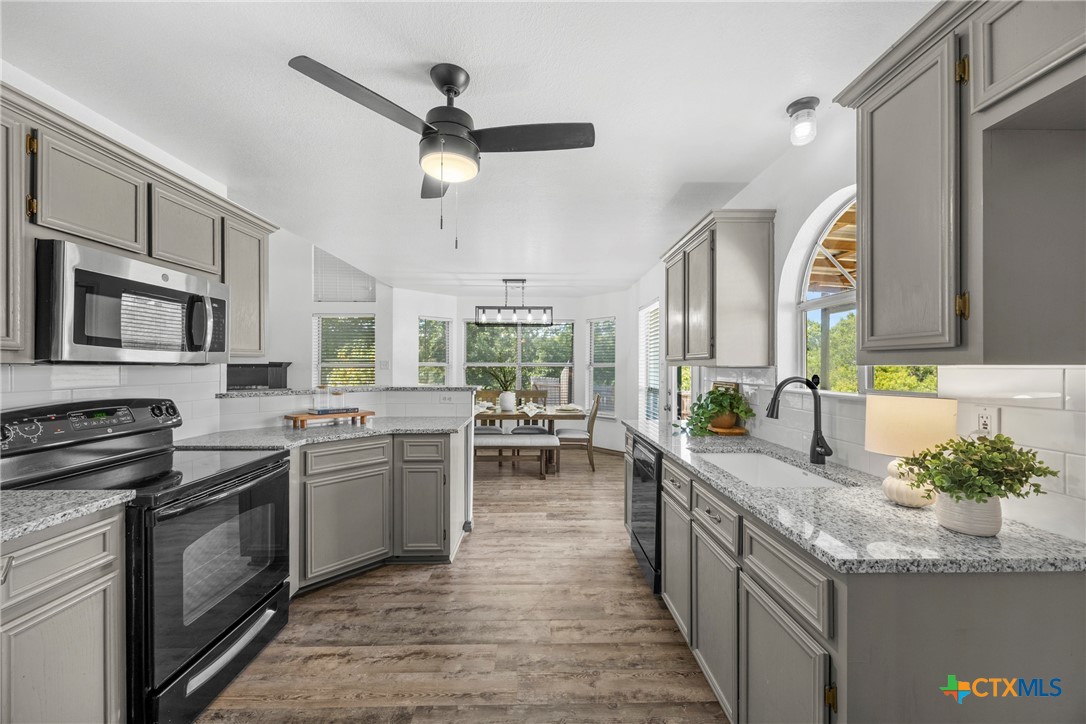 5107 Denmans Loop Belton, TX 76513 - Photo 15 of 48 Kitchen
