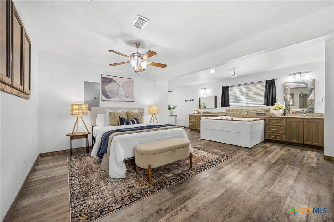 5107 Denmans Loop Belton, TX 76513 - Photo 21 of 48 Downstairs bedroom