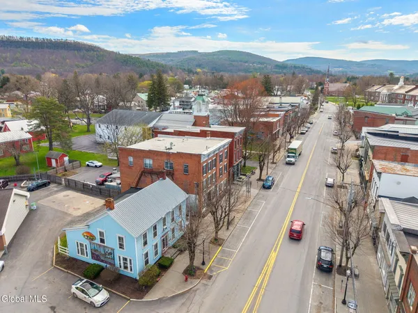 $899,900 | 334 Main Street, Middleburgh, NY 12122