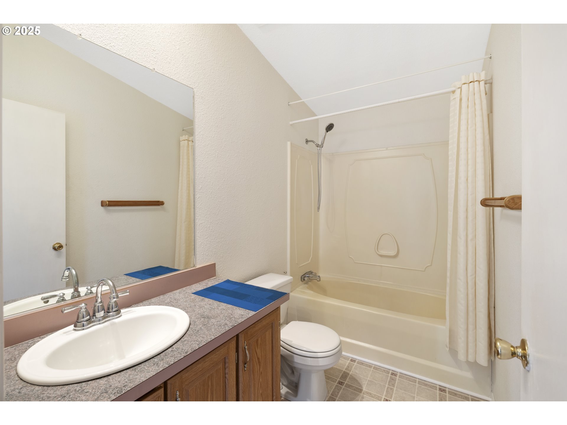 1115 China Garden Road Kalama, WA 98625 - Photo 26 of 40 a bathroom with a sink toilet and shower