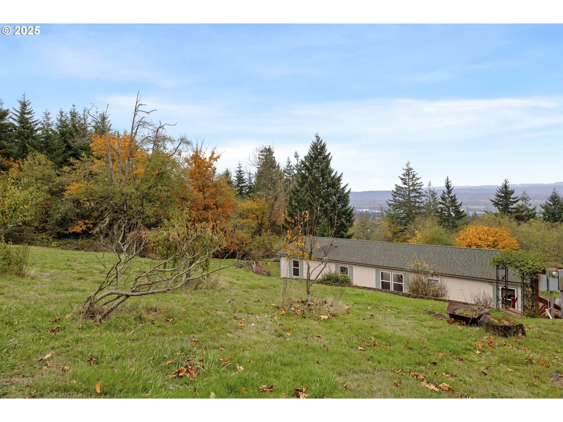 1115 China Garden Road Kalama, WA 98625 - Photo 36 of 40 a view of a big yard