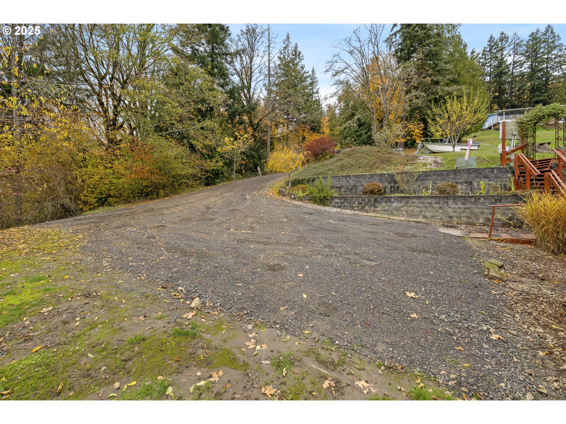 1115 China Garden Road Kalama, WA 98625 - Photo 8 of 40 a view of a yard with trees
