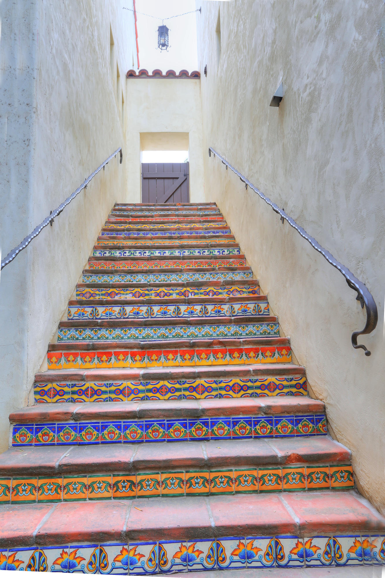1011 Rinconada Road, Unit A Santa Barbara, CA 93101 - Photo 19 of 23 2W7A0186_7_8_tonemapped