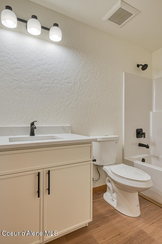 3606 Blaze Loop Post Falls, ID 83854 - Photo 27 of 38 Guest Bathroom