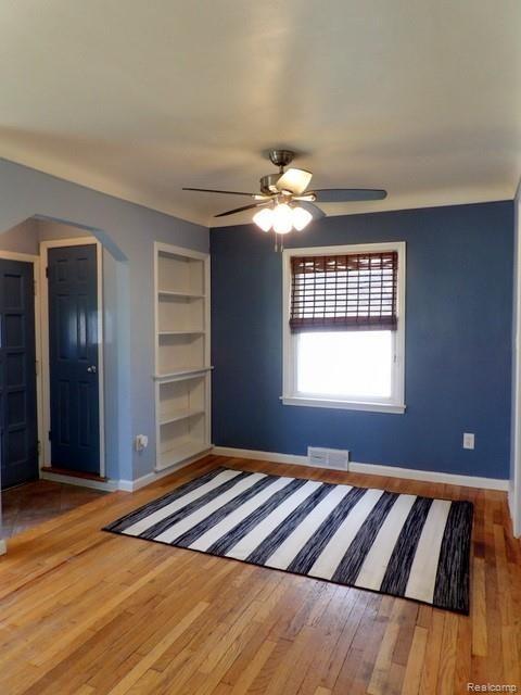 15529 Champaign Road Allen Park, MI 48101 - Photo 14 of 40 BEAUTIFUL HARDWOOD FLOORS AND A CEILING FAN!