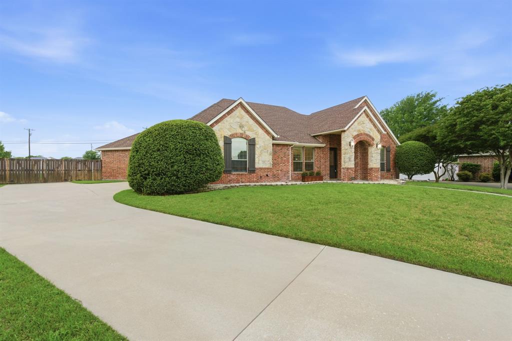 602 Christa Street Ovilla, TX 75154 - Photo 3 of 39