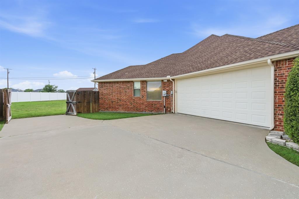 602 Christa Street Ovilla, TX 75154 - Photo 5 of 39