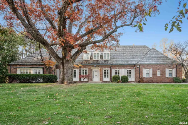 $595,000 | 500 54th Street, Moline, IL 61265