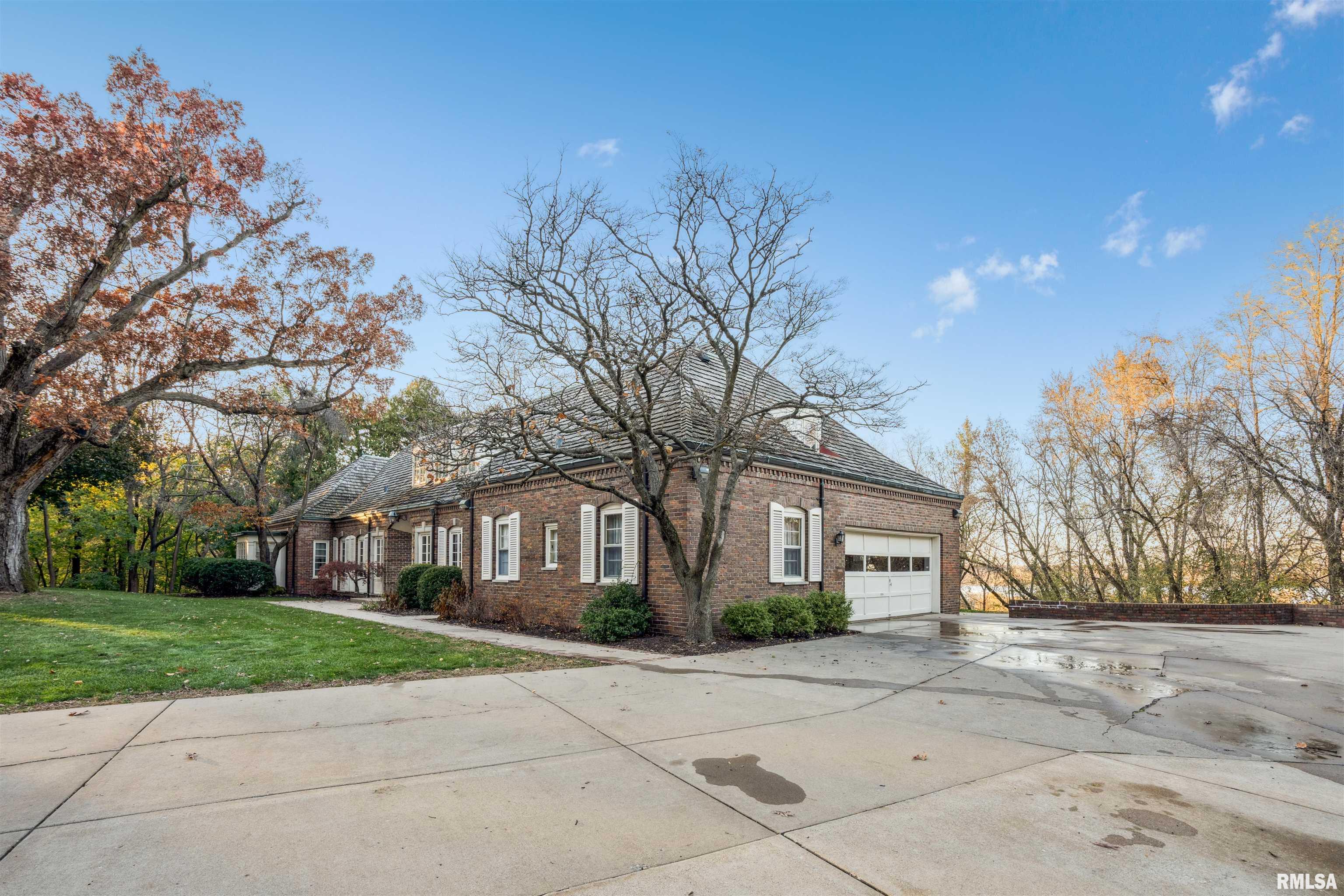 500 54th Street Moline, IL 61265 - Photo 4 of 50