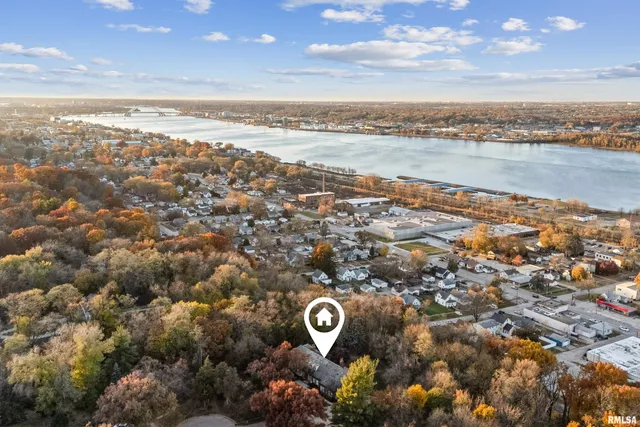 $595,000 | 500 54th Street, Moline, IL 61265