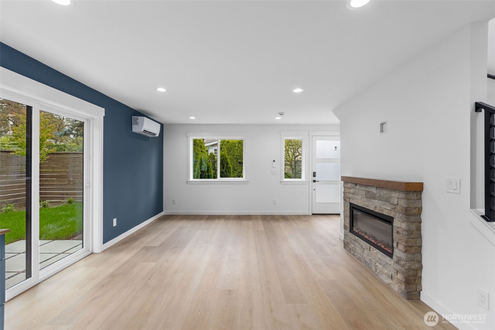 117 Northwest 112th Street Seattle, WA 98177 - Photo 10 of 35