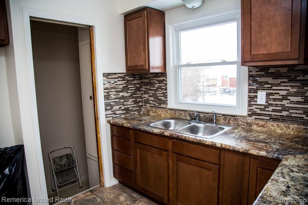 6625 Inkster Road Garden City, MI 48135 - Photo 5 of 30