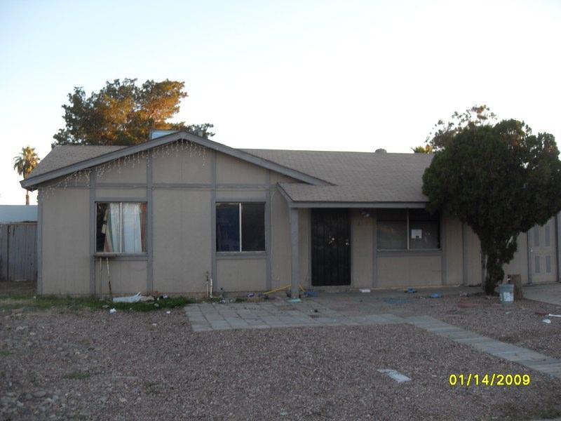 8115 West Coolidge Street Phoenix, AZ 85033 - Photo 1 of 1 Front