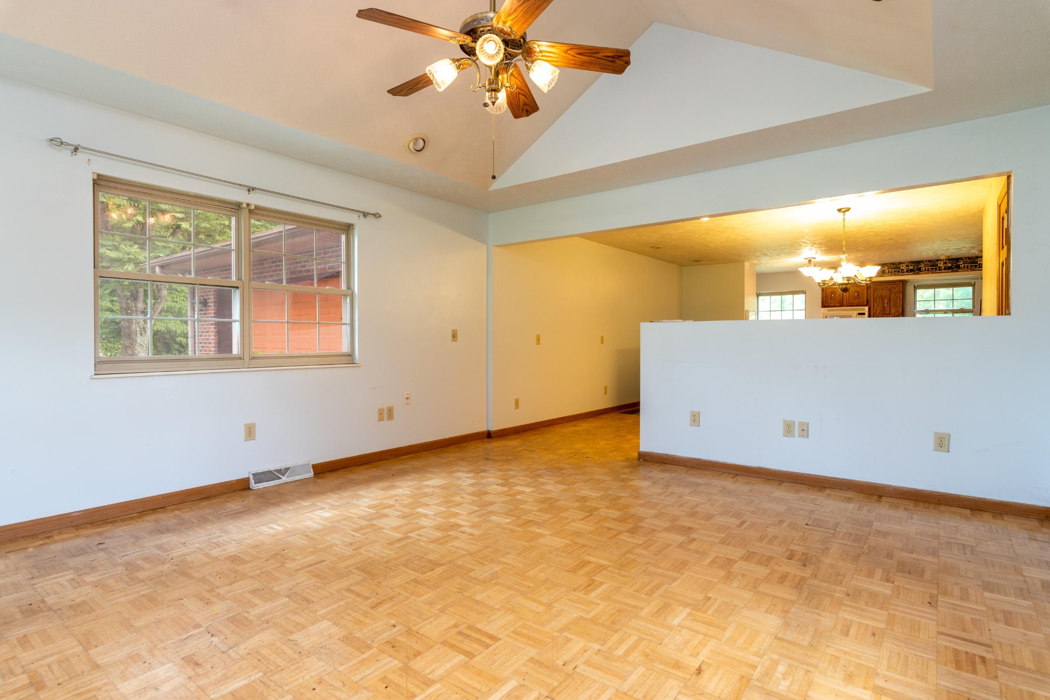 2976 Douglas Dam Road Kodak, TN 37764 - Photo 6 of 40 Gallery Image 6