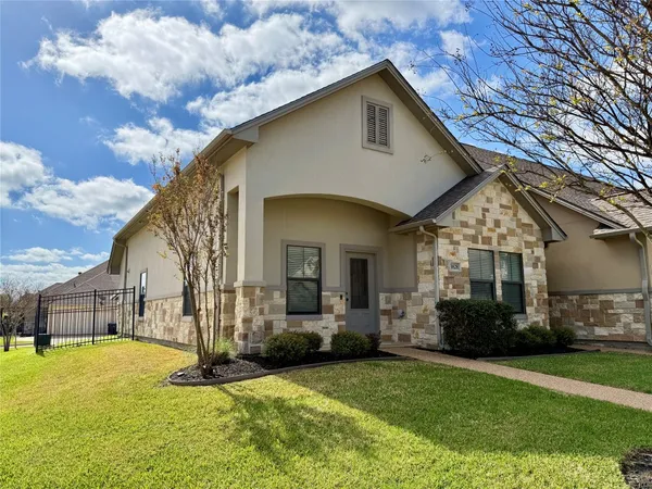 $1,800 | 3828 Black Hawk Lane, College Station, TX 77845