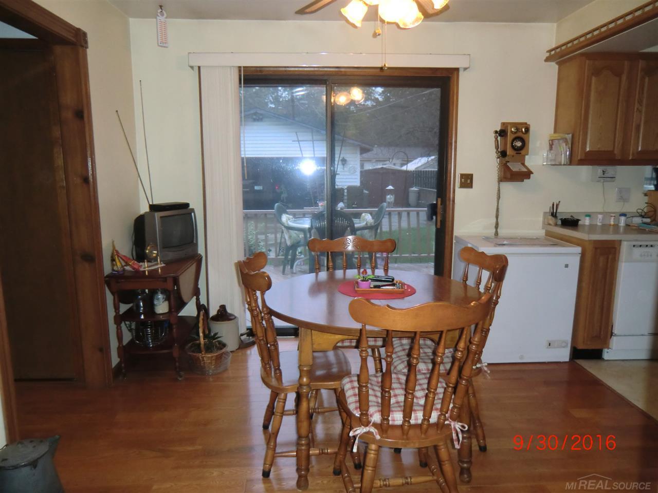 3060 Hessel Avenue Rochester Hills, MI 48307 - Photo 6 of 10
