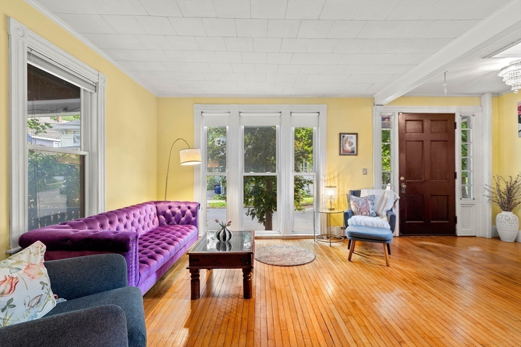 9 Sheridan Road Swampscott, MA 01907 - Photo 8 of 41