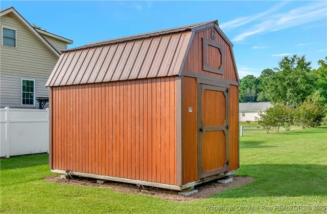 a view of a backyard with garden