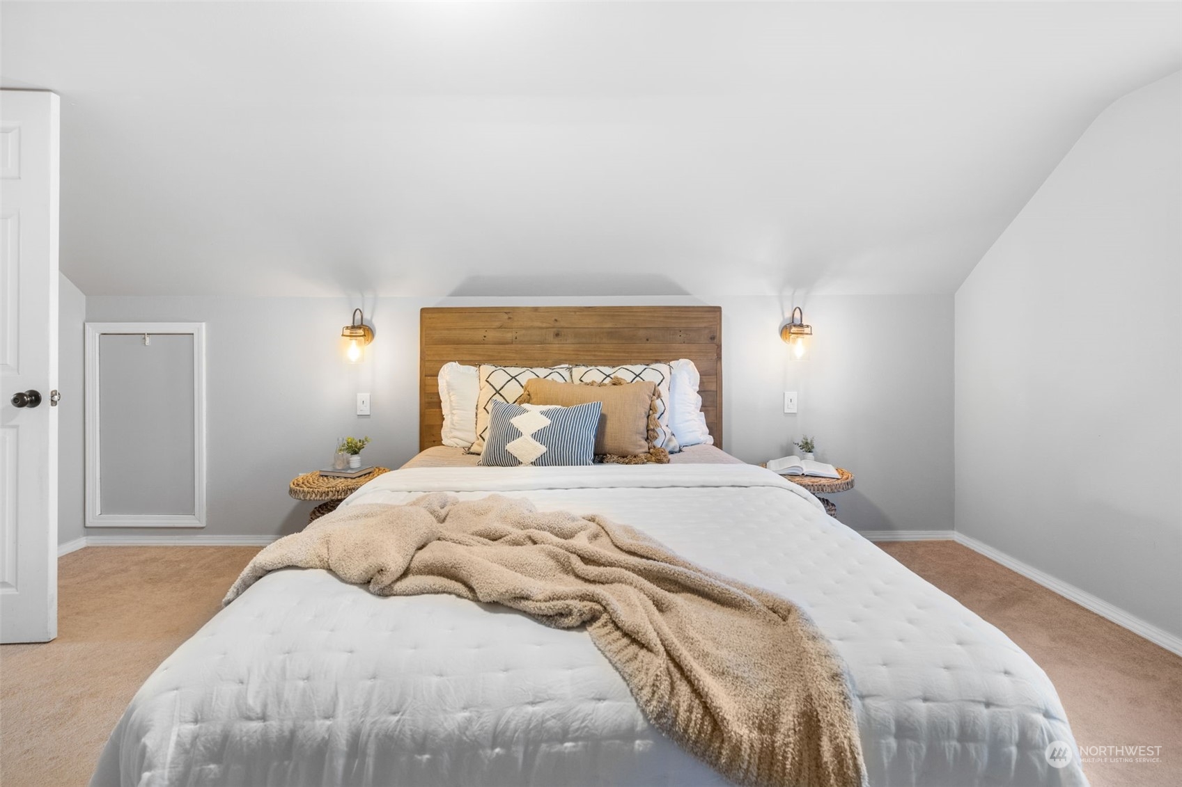 2628 Old Highway 99 North Road Burlington, WA 98233 - Photo 20 of 40 a bedroom with a bed and a window