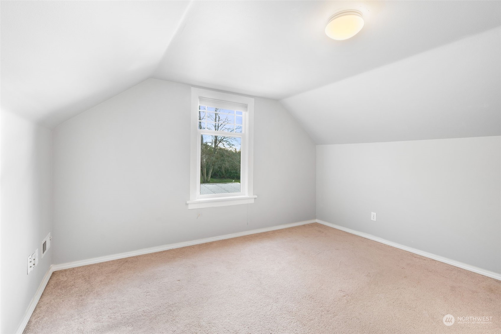 2628 Old Highway 99 North Road Burlington, WA 98233 - Photo 21 of 40 an empty room with windows