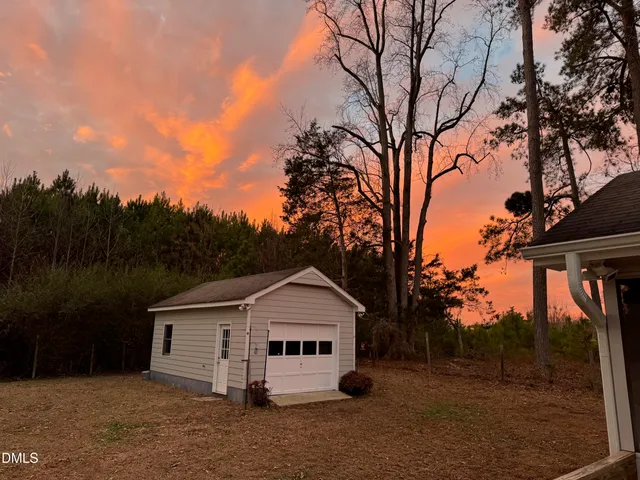 $2,100 | 203 Brook Rock Lane, Garner, NC 27529
