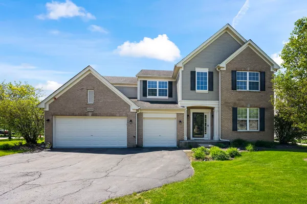 $639,900 | 6065 Irene Drive, Hoffman Estates, IL 60192