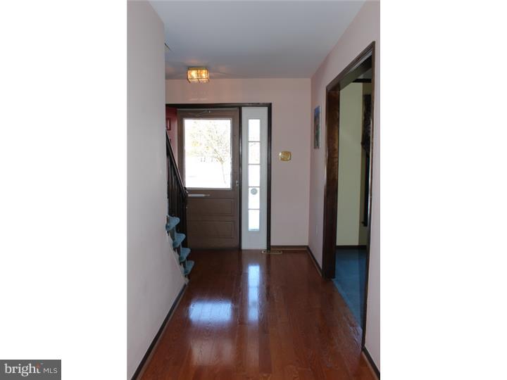 980 Pheasant Meadow Road Blue Bell, PA 19422 - Photo 12 of 25 Foyer