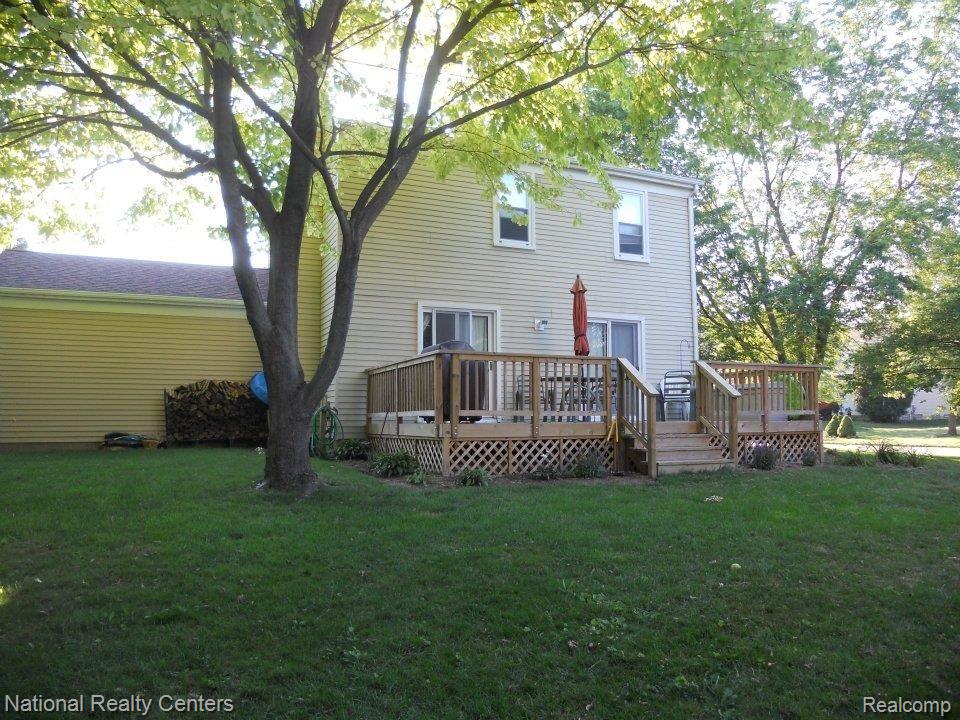 801 Hadley Road Rochester, MI 48307 - Photo 2 of 11 Backyard.jpg